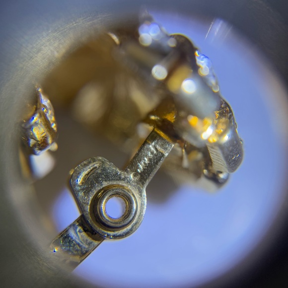 Vintage Monet Rhinestone Flower Star Cluster Earrings, Gold Tone Clip On Signed - Picture 7 of 9